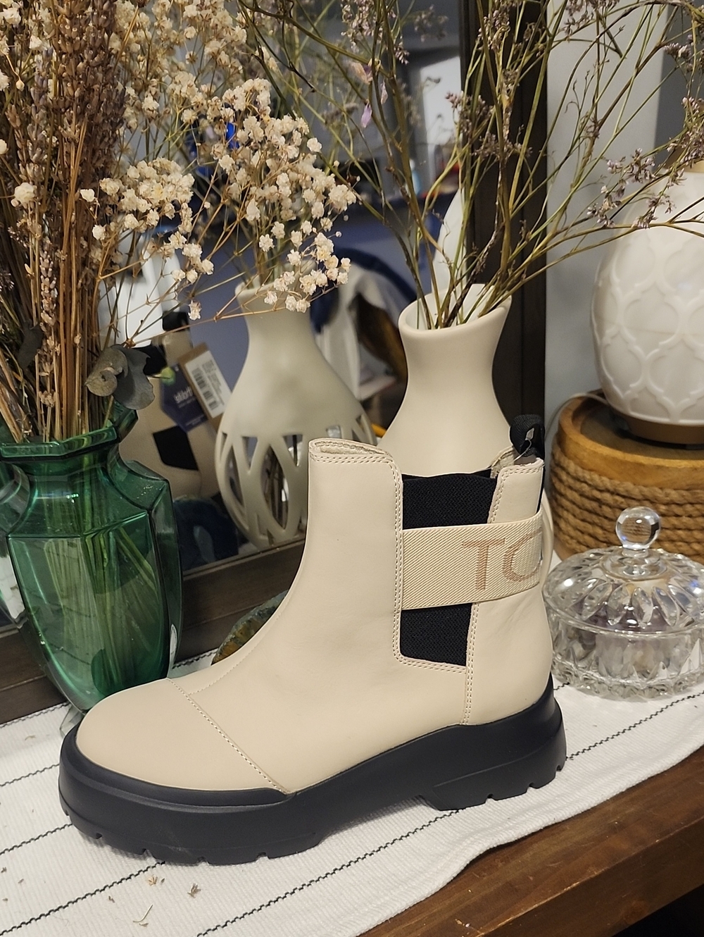 Toms Cream Chelsea Boot with Black Lug Sole
